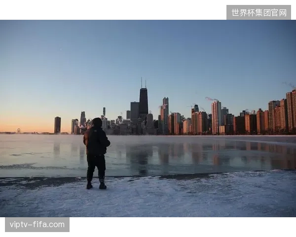 国际足联需关注极端天气对裁判员生理及心理状态的影响，确保关键判罚的准确性